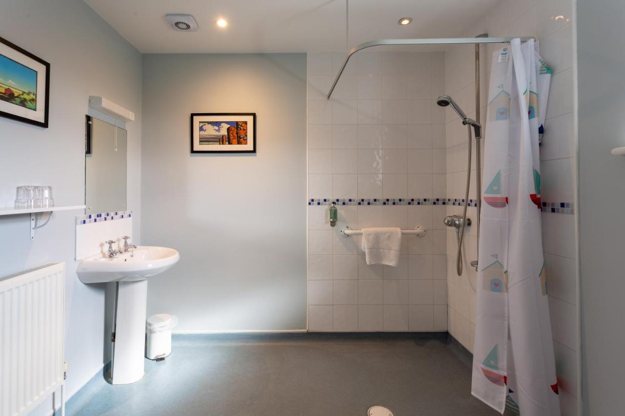 Hotel The Plough Wangford Esterno foto