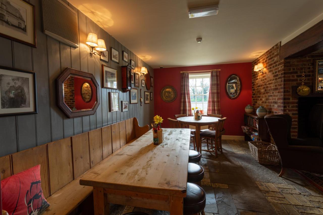 Hotel The Plough Wangford Esterno foto