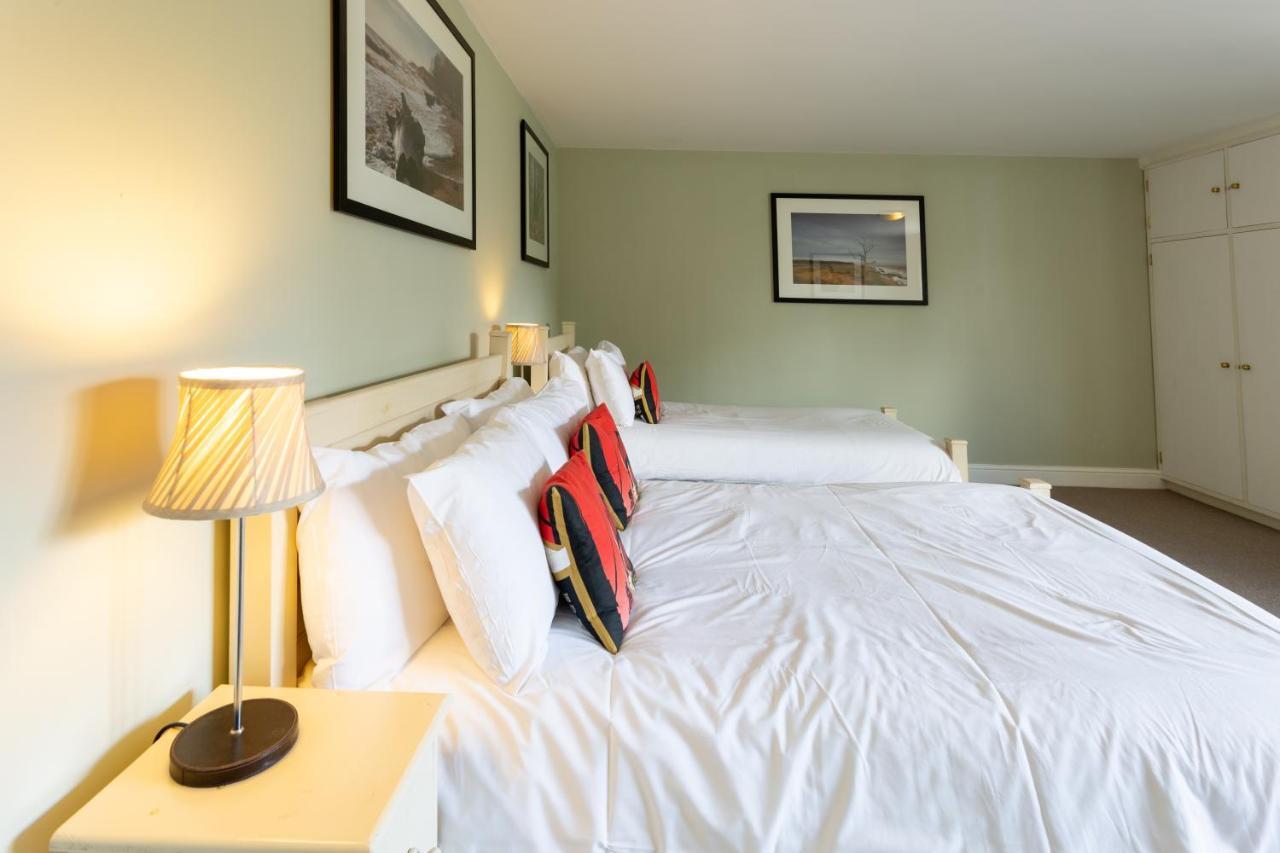 Hotel The Plough Wangford Esterno foto
